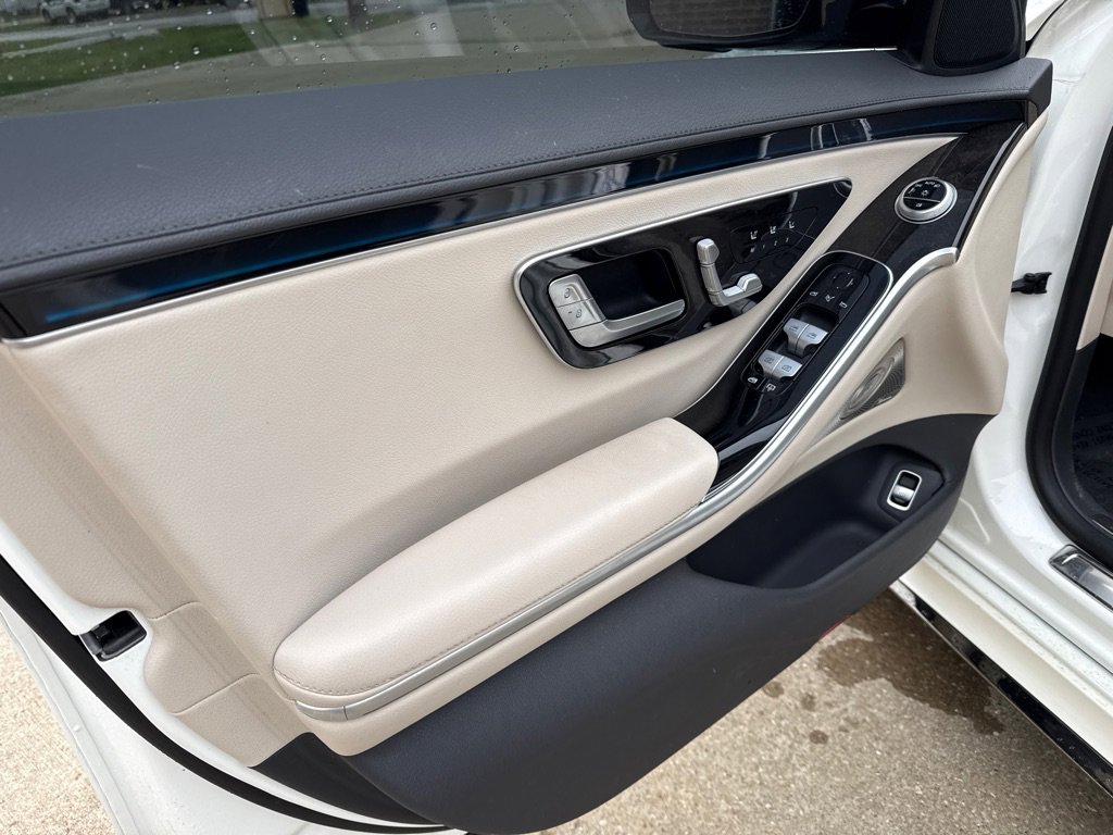 Used 2023 Mercedes-Benz S 500 4MATIC w/ AMG Line image 15