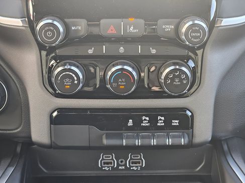 New 2026 RAM 1500 Big Horn AWD/4WD image 11