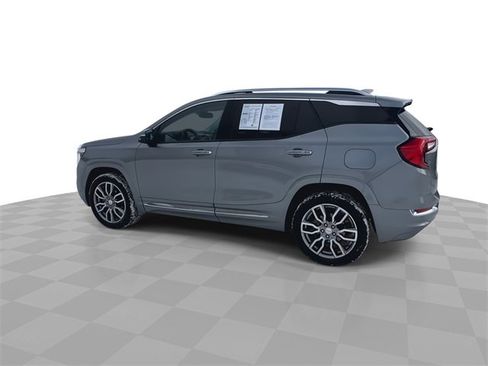 Used 2024 GMC Terrain Denali w/ Denali Premium Package image 6