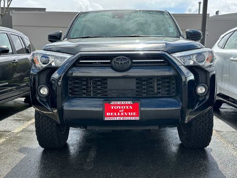 Used 2022 Toyota 4Runner SR5 image 3