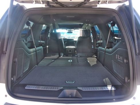 Used 2025 GMC Yukon XL Denali w/ Denali Reserve Package AWD/4WD image 36