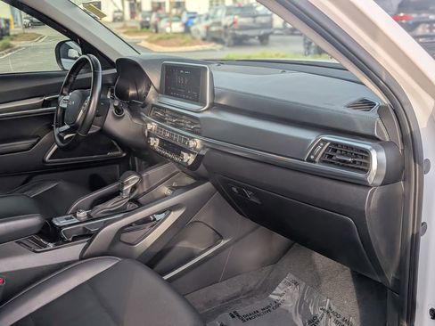 Used 2022 Kia Telluride LX image 22