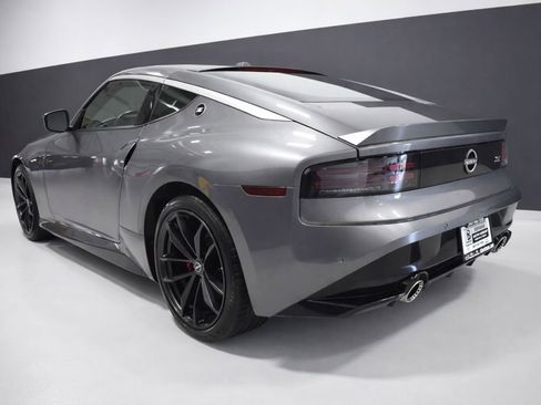 Certified 2024 Nissan Z Performance w/ Floor Mat Package image 3