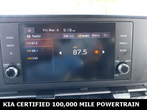 Used 2024 Kia Carnival LX image 14