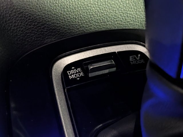 Certified 2026 Toyota Corolla SE w/ SE Premium Package FWD image 18