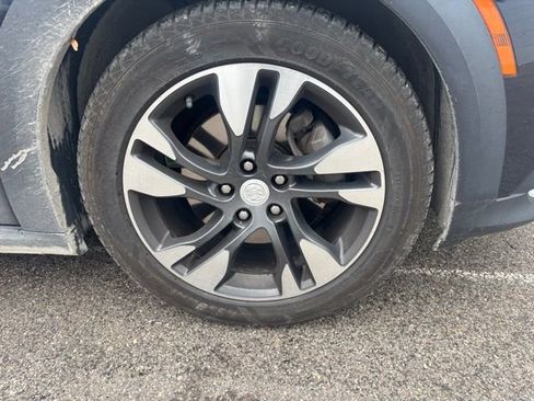 Used 2020 Buick Regal Essence image 6