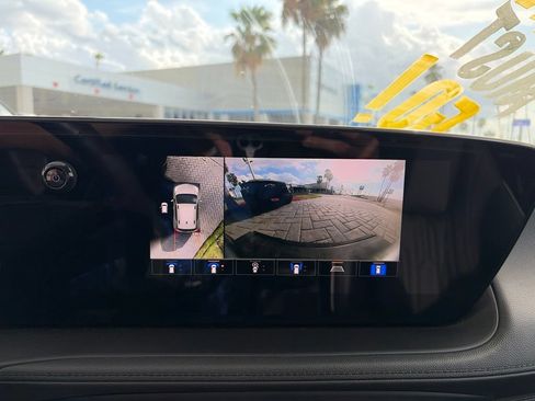 Used 2025 Buick Encore GX Avenir w/ Avenir Technology Package FWD image 13