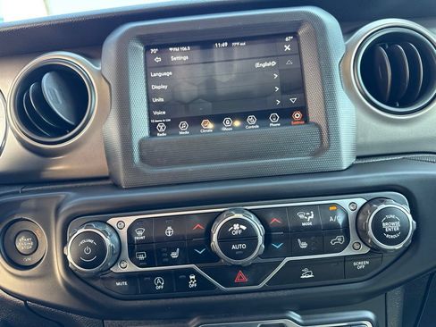Used 2020 Jeep Gladiator Sport w/ Quick Order Package 24S AWD/4WD image 32