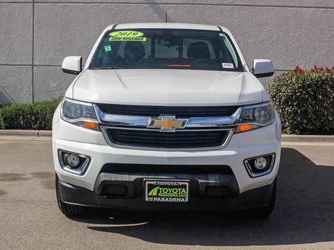 Used 2019 Chevrolet Colorado LT w/ LT Convenience Package image 2