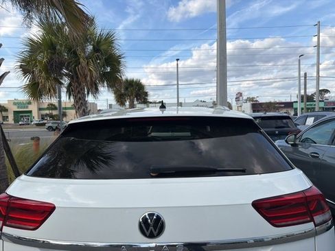 Certified 2023 Volkswagen Atlas Cross Sport SE w/ Black Wheel Package image 15