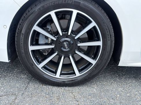 Used 2020 Lincoln Continental Reserve AWD/4WD image 9