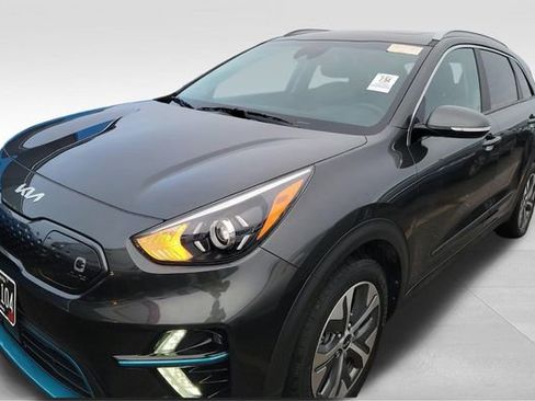 Used 2022 Kia Niro EX Premium w/ Cold Weather Package image 1