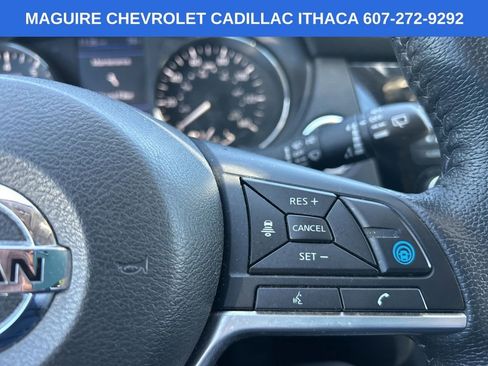 Used 2019 Nissan Rogue SL w/ Premium Package AWD/4WD image 17