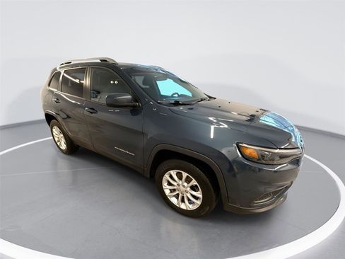 Used 2020 Jeep Cherokee Latitude w/ Cold Weather Group image 1