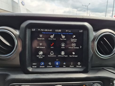Used 2020 Jeep Gladiator Overland AWD/4WD image 33