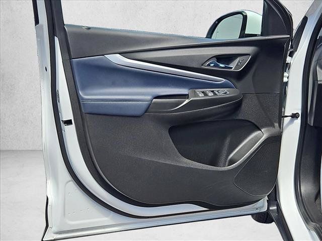 Certified 2023 Chevrolet Bolt EUV LT w/ Convenience Package FWD image 11