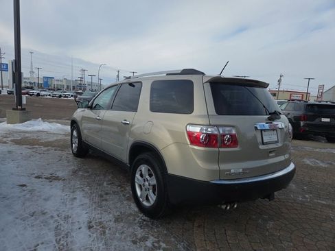 Used 2011 GMC Acadia SLE image 7