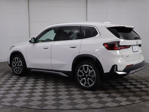Used 2025 BMW X1 xDrive28i w/ Technology Package image 7