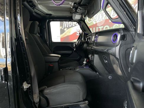 Used 2021 Jeep Wrangler Unlimited Sport image 18