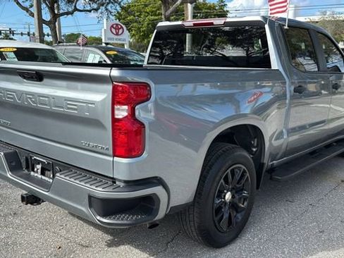 Used 2025 Chevrolet Silverado 1500 Custom image 10