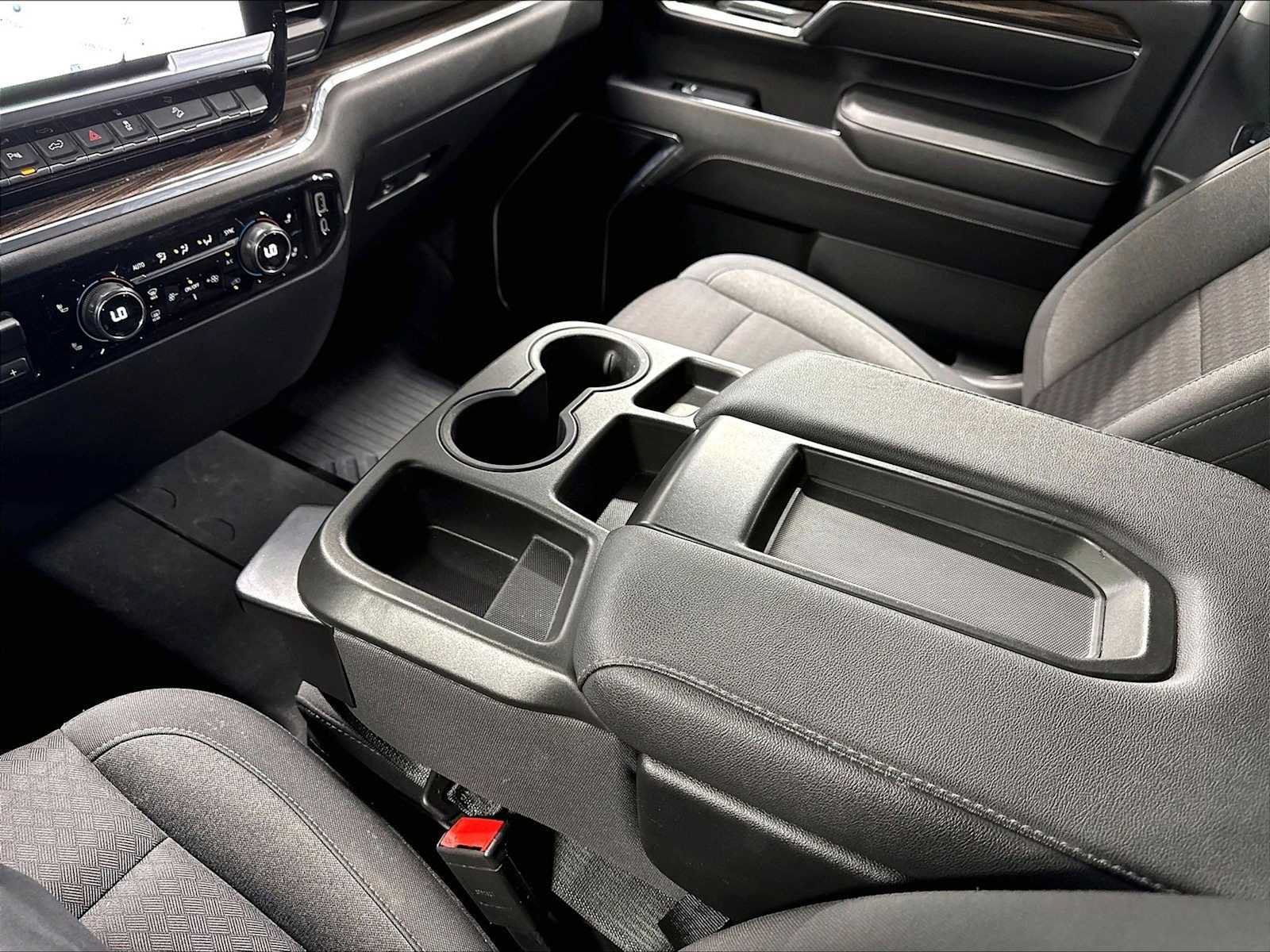 Used 2024 Chevrolet Silverado 2500 LT AWD/4WD image 19