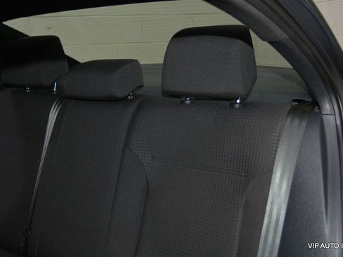 Used 2015 Volkswagen Jetta SE FWD image 25