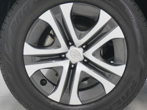 Used 2016 Toyota RAV4 LE FWD image 22