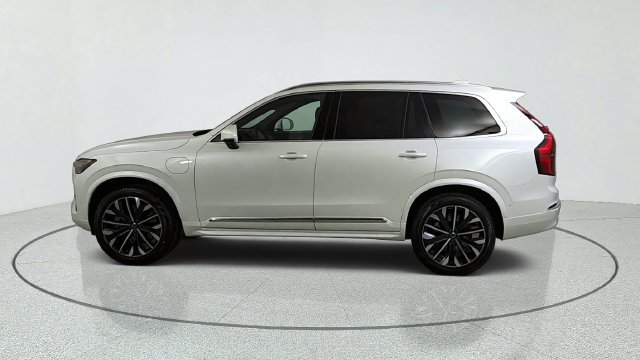 New 2026 Volvo XC90 T8 Plus w/ Protection Package AWD/4WD image 4