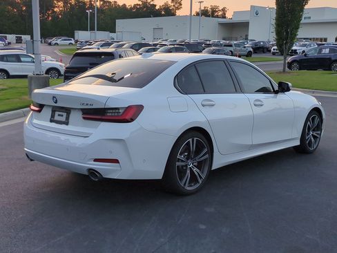 Certified 2023 BMW 330i Sedan w/ Premium Package RWD image 10