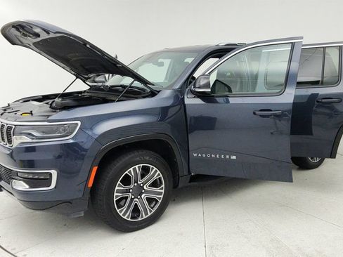 Used 2024 Jeep Wagoneer Series II AWD/4WD image 10