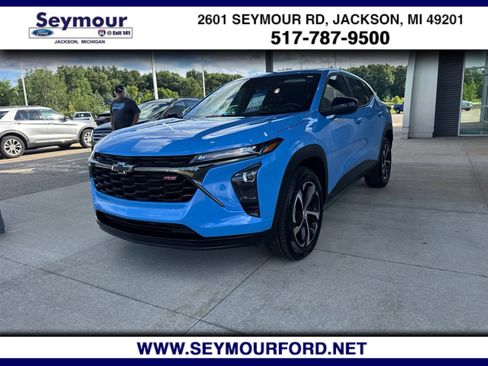 Used 2024 Chevrolet Trax RS w/ Driver Confidence Package FWD image 1