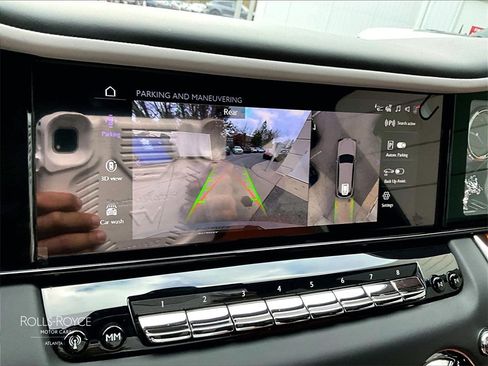 Used 2026 Rolls-Royce Cullinan image 18