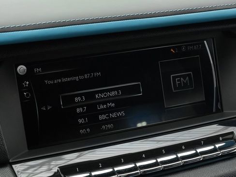 Used 2022 Rolls-Royce Cullinan Base w/ Cullinan Package image 30