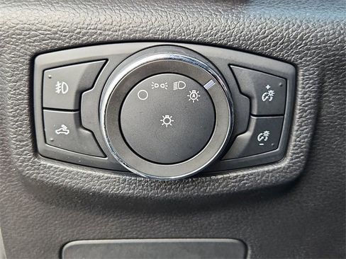 Used 2017 Ford F150 Platinum w/ Equipment Group 701A Luxury image 18