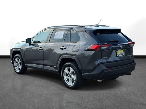 Used 2020 Toyota RAV4 XLE w/ Convenience Package AWD/4WD image 9