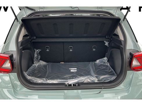 New 2026 Hyundai Venue SE image 9