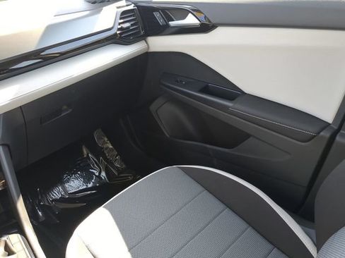 New 2026 Volkswagen Taos S image 14
