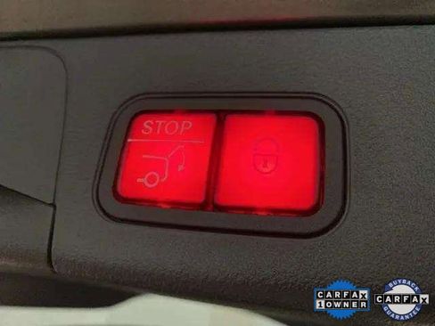 Used 2023 Mercedes-Benz EQB 300 4MATIC w/ Pinnacle Package image 8