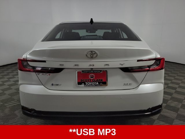 Used 2025 Toyota Camry XLE w/ Premium Plus Package FWD image 7