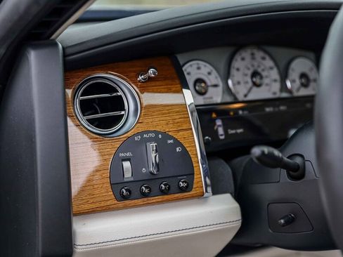 Used 2012 Rolls-Royce Ghost RWD image 36