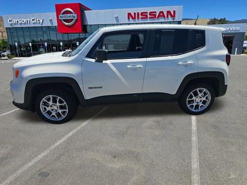 Used 2023 Jeep Renegade Latitude AWD/4WD image 1