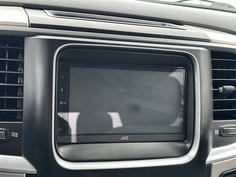 Used 2017 RAM 1500 Classic SLT AWD/4WD image 11