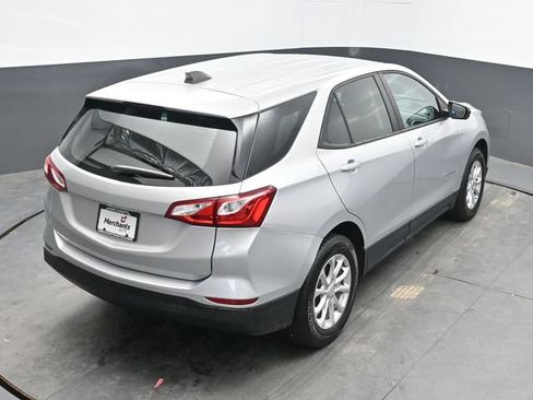 Used 2021 Chevrolet Equinox LS AWD/4WD image 38