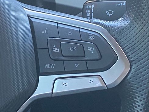 Certified 2022 Volkswagen Atlas Cross Sport SEL Premium R-Line AWD/4WD image 7