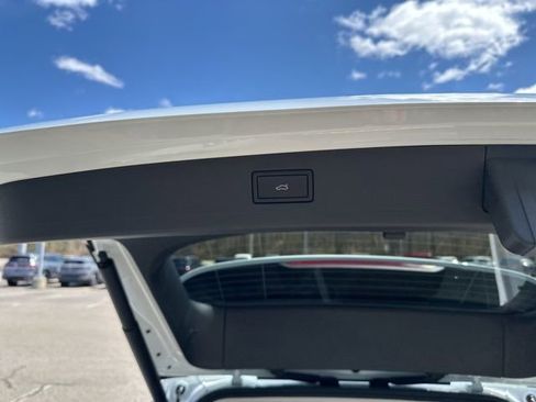 New 2026 Volkswagen Tiguan SE AWD/4WD image 9