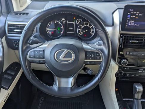 Used 2022 Lexus GX 460 image 26