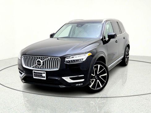 Used 2024 Volvo XC90 B6 Plus image 2