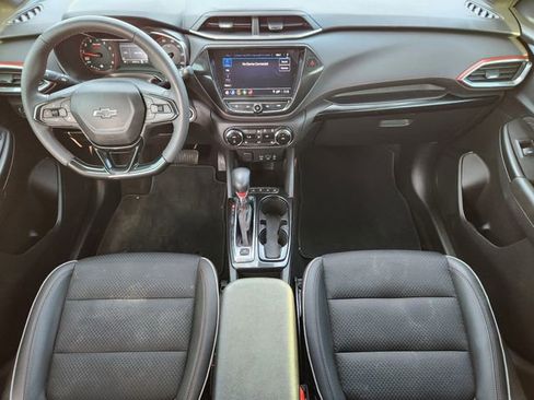 Used 2022 Chevrolet TrailBlazer RS w/ Convenience Package image 17