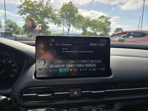 Used 2025 Honda HR-V EX-L image 27