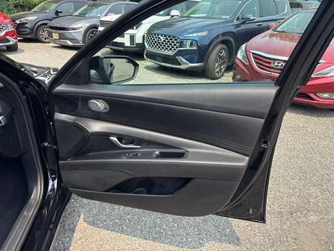 Used 2023 Hyundai Elantra SEL FWD image 35